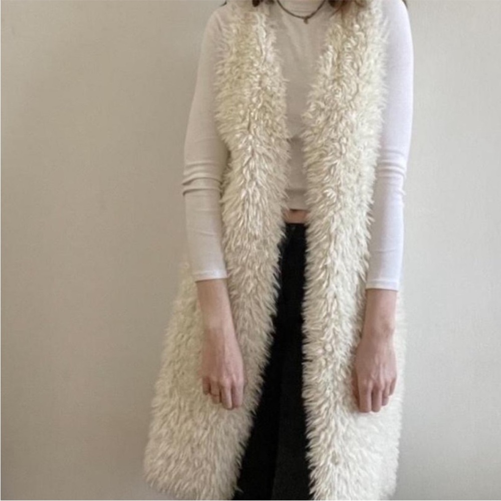 Ecote Long Fuzzy Vest | Ivory | Medium | NWT
